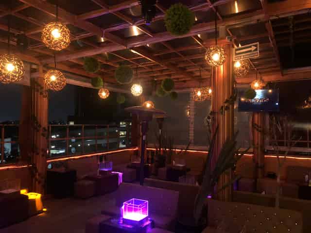 Upper bar area