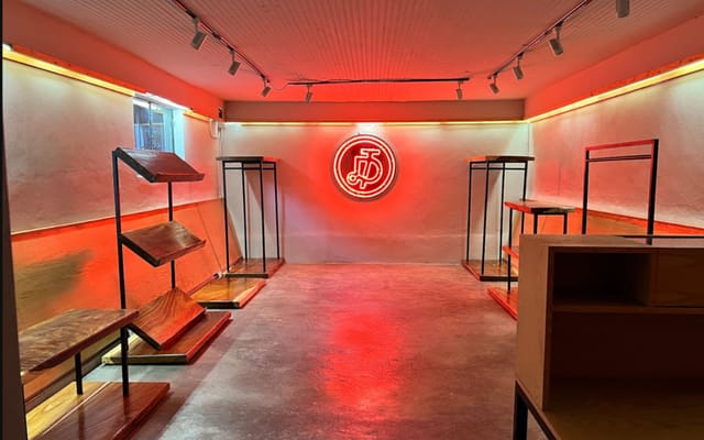 TAPANCO Lucerna 32 pop-up space with moody lighting for brand-centric product launches.