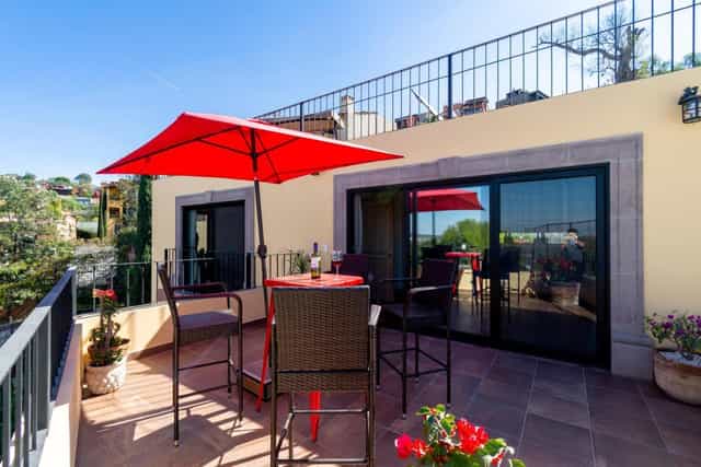 Patio lounge at Las Terrazas, upscale networking breakout space for corporate event venue.