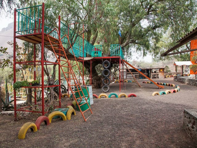 Esplanade at Parque de Tláhuac, outdoor teambuilding venue with limited accessibility.