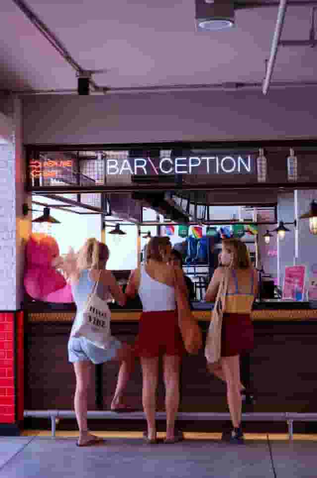 Bar