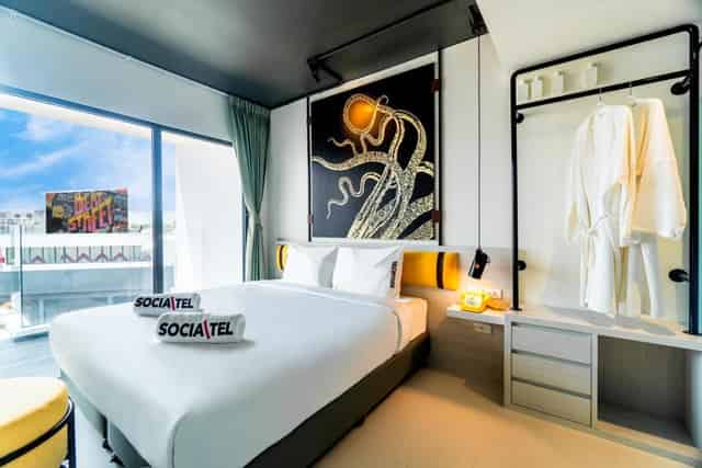 Chic Rooms