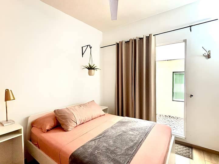 Budget hotel room in Lindavista, Mexico City for corporate business travel and event lodging.
