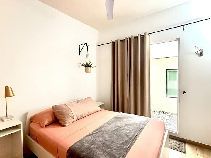 Budget hotel room in Lindavista, Mexico City for corporate business travel and event lodging.