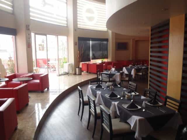 Modern hotel restaurant in Mexico City for corporate events and networking meetings.