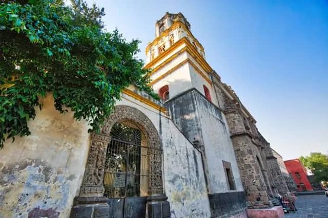 Jardín Miguel Hidalgo, historic venue for exclusive cocktail receptions and high-end gala dinners.