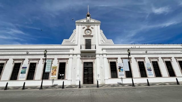 Centro Cultural La Pirámide: Historic venue for upscale evening receptions and corporate events.