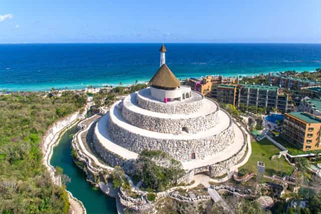 Tiered Chapel in Los Ángeles, Villa Milpa Alta: Ideal for incentive travel and experiential events.