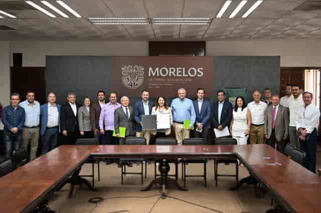 WTC Morelos conference center: U-shaped seating for corporate meeting and professional event.