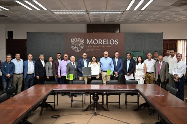 WTC Morelos conference center: U-shaped seating for corporate meeting and professional event.