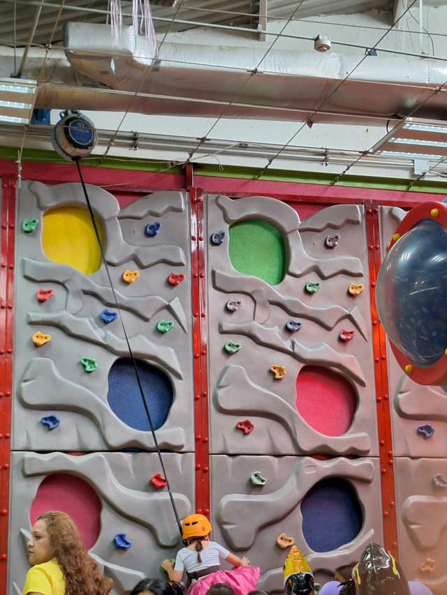 Salones con Juegos Infantiles