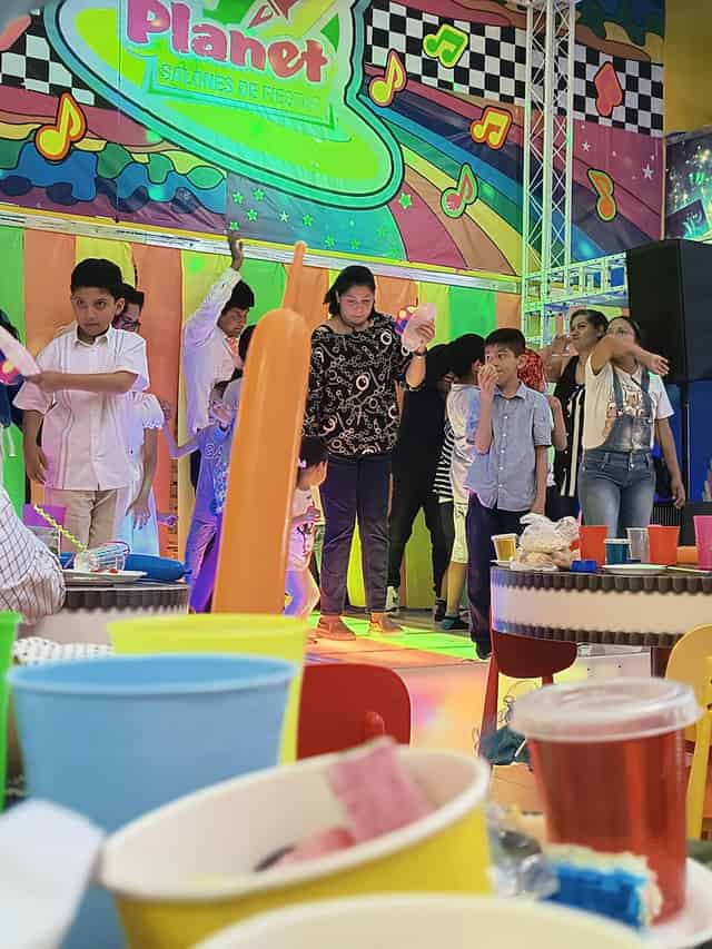 Salones con Juegos Infantiles