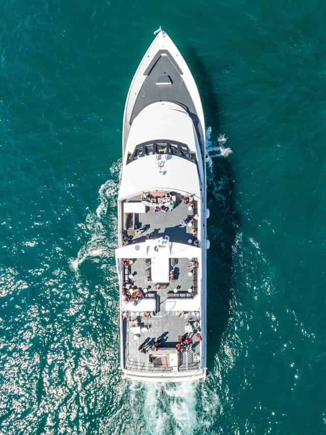 Anita Dee Yacht Charters