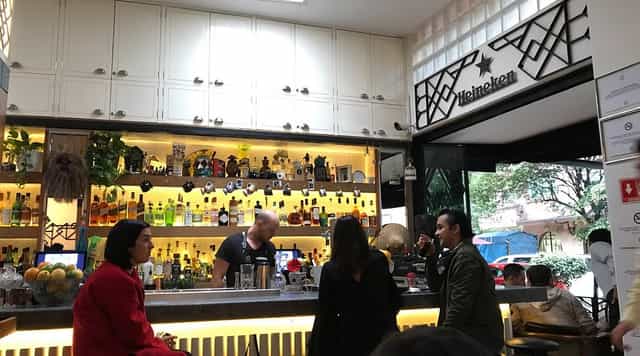 Elegant cocktail bar interior, Licorería Limantour, ideal for networking reception and VIP events.