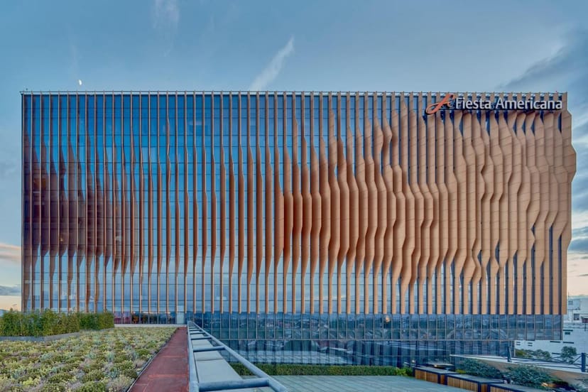 Fittipaldi at Fiesta Americana Viaducto: modern venue for corporate events and executive retreats.