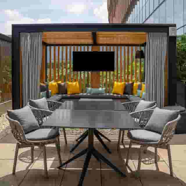 Stelaris Cocktail Lounge