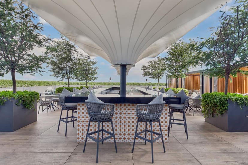 Stelaris Cocktail Lounge outdoor bar for upscale corporate events and networking receptions.