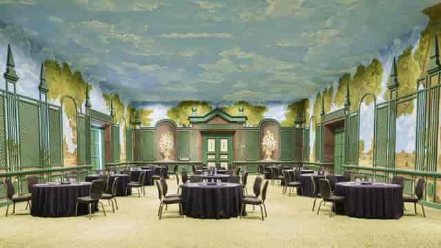 Salón Bosques banquet setup at Grand Fiesta Americana for sophisticated corporate event hosting.