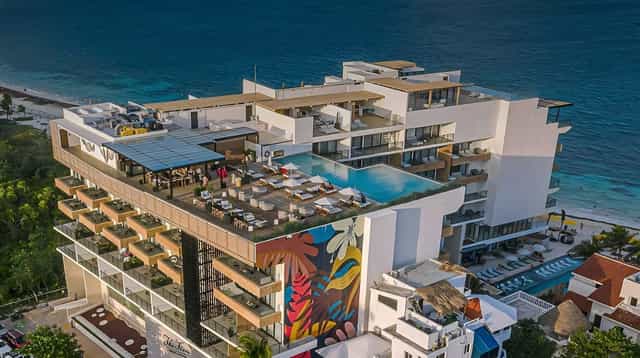 Al Mare rooftop venue with ocean views, perfect for incentive trips and corporate gala events.