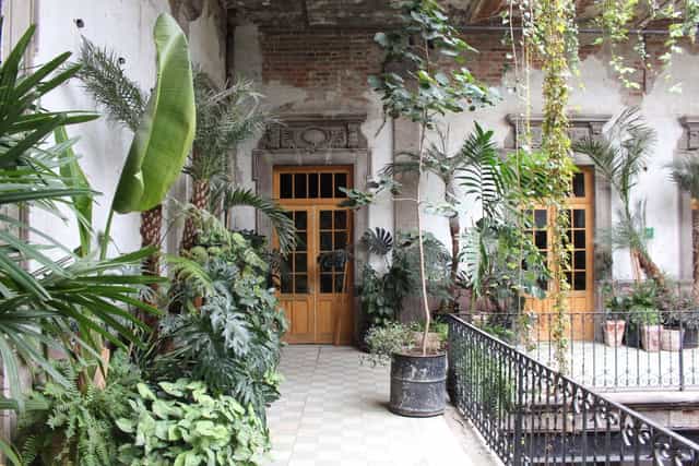 General PRIM venue: industrial-chic architecture for boutique receptions and networking events.