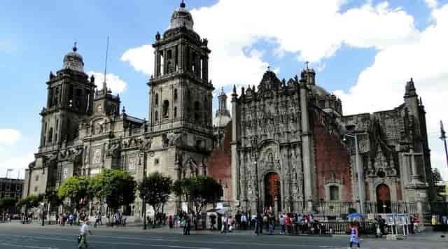 Metropolitan Cathedral Mexico City, historic landmark for group excursions and cultural events.