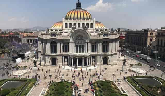 Iconic Mexico City architectural venue with outdoor plaza for corporate gala events.