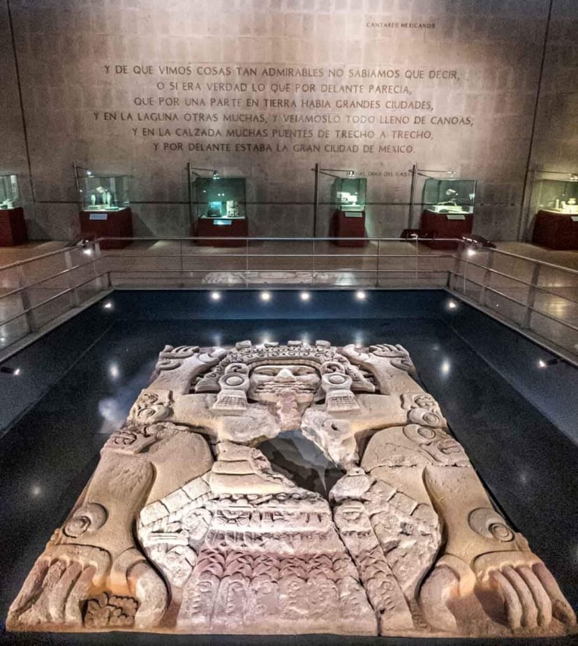 Casa del Tiempo museum exhibit: immersive branding space for corporate events and gala exhibitions.