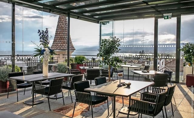Sky Lounge