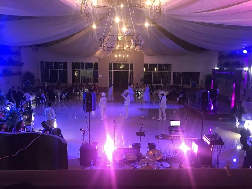 Eventos Casablanca ballroom with high-gloss dance floor for wedding and corporate event receptions.