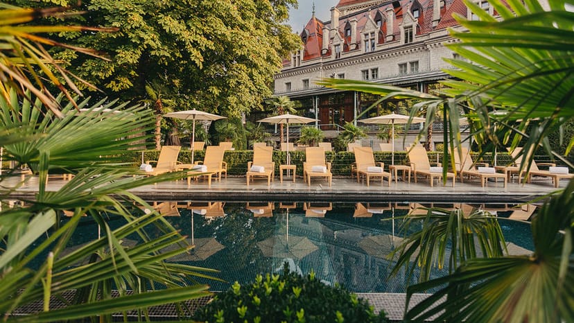 Upscale poolside Château’s Vinothèque for corporate retreats and executive networking events.