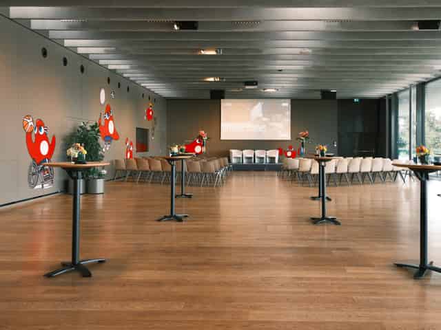 Lausanne Room