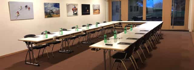U-shaped boardroom in Centre Général Guisan for collaborative meetings and corporate events.