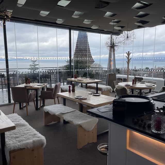 Sky Lounge: Upscale venue with panoramic views for corporate retreats and social events.