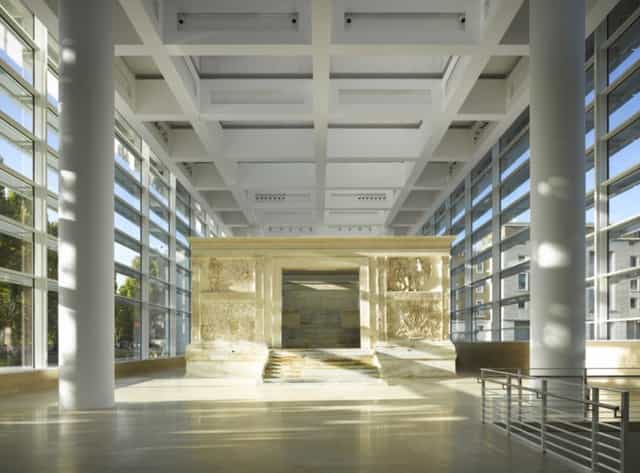 Ara Pacis Auditorium with sleek lines, ideal for corporate events and celebrations.