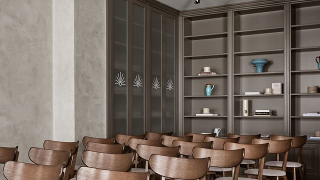 Lefkosia boardroom: Boutique meeting space for intimate workshops and executive presentations.