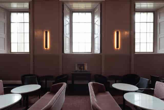 Stylish Supporters' House Salon in The National Gallery, ideal for networking events and workshops.
