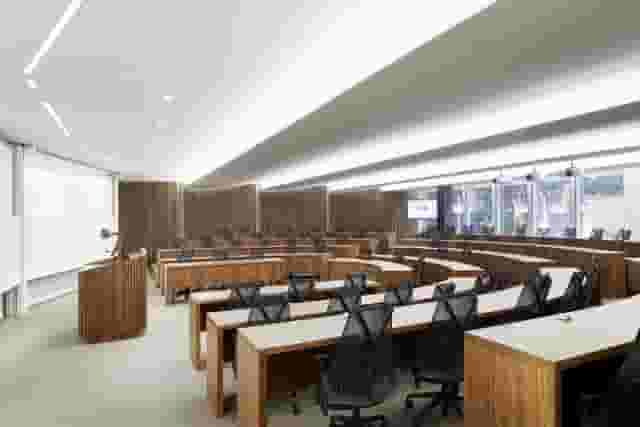 London School of Business - Meeting Room