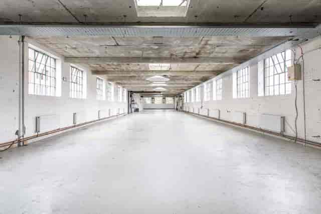 Spacious Electrowerkz penthouse with high ceilings, ideal for corporate events and workshops.