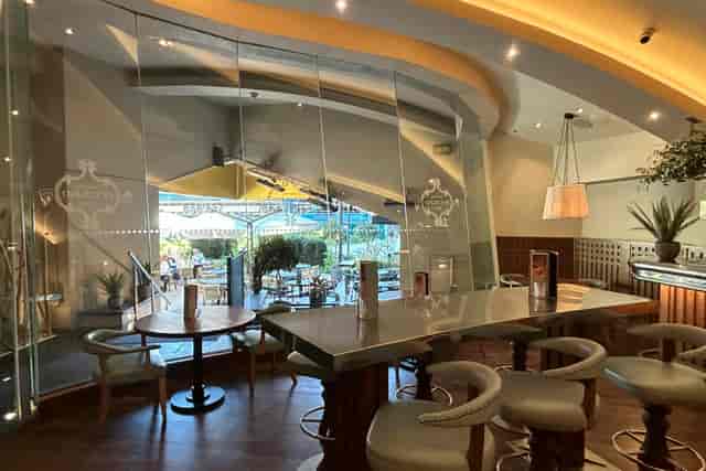 Piccolino Mayfair bar lounge: contemporary communal seating for networking and corporate events.