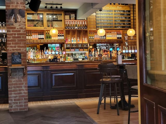 Bar