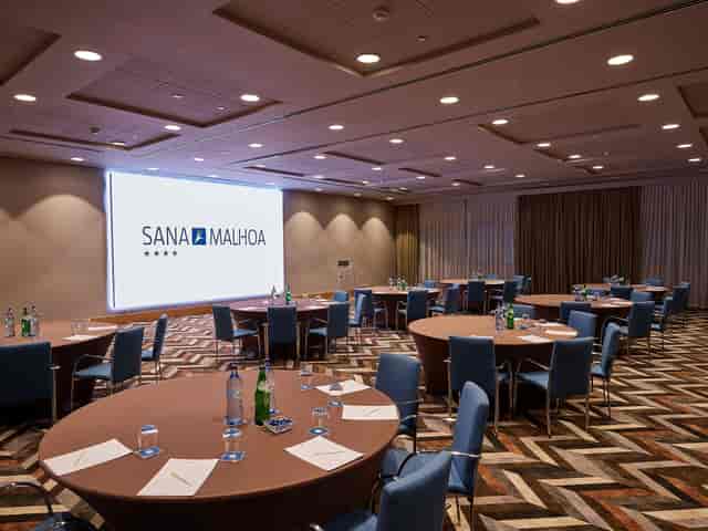 Elegant Belem I meeting room at SANA Malhoa Hotel for corporate events and conferences.