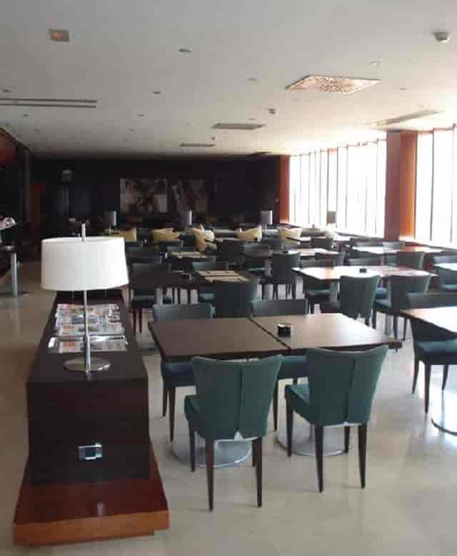 Consejo breakout space at AC Hotel Sevilla for networking and professional corporate meetings.
