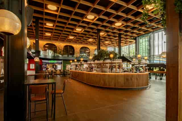 Market Halls Canary Wharf - image 2