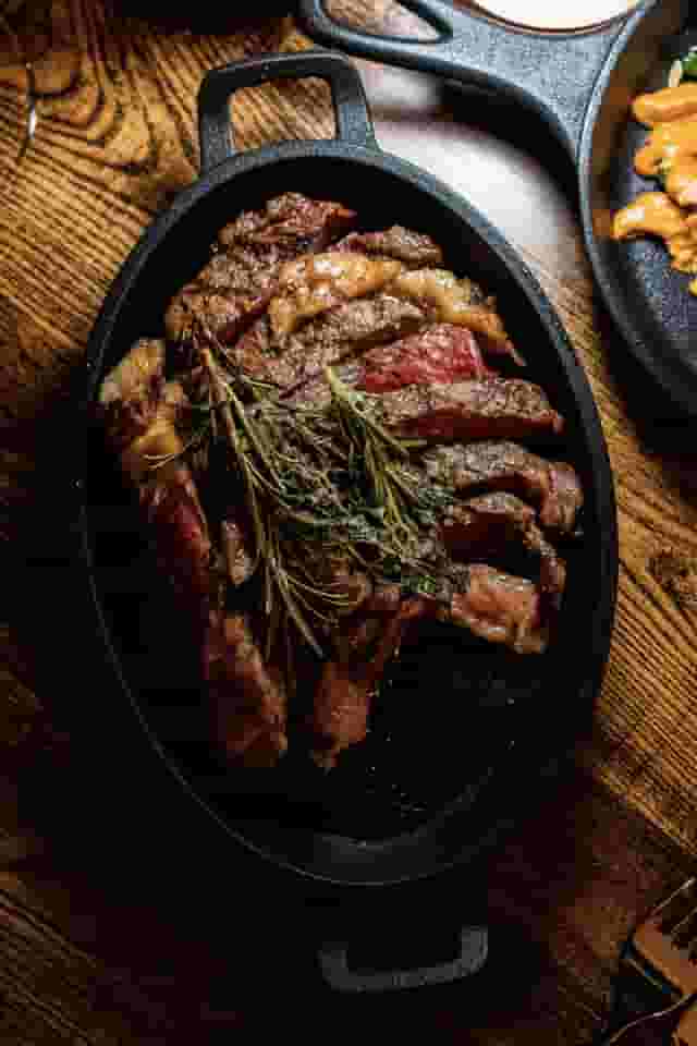 CARNE HOVE