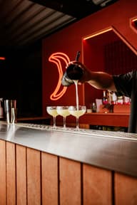 Pubs & Bars