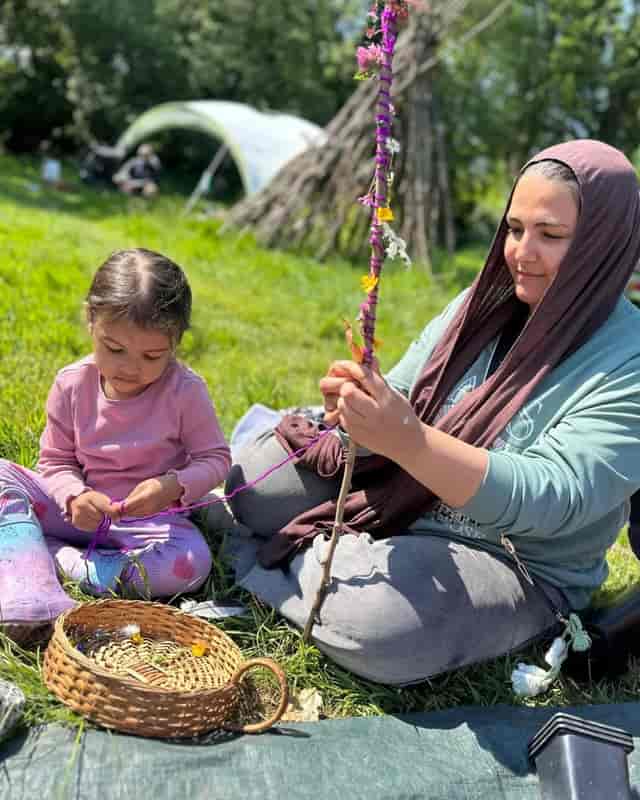 Nature Zone outdoor family teambuilding creative craft workshop at Birmingham Settlement.