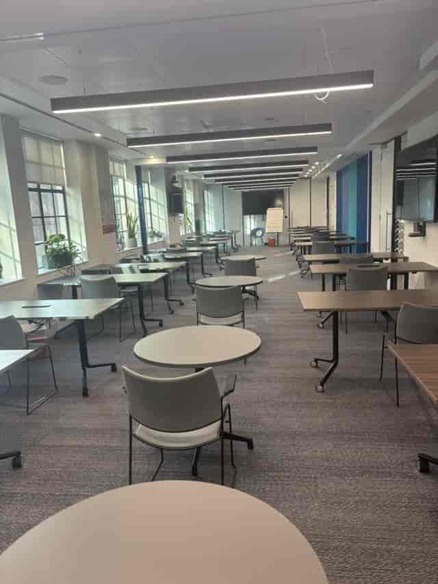 Ocean Suite training room with modular furniture for corporate workshops and team-building events.