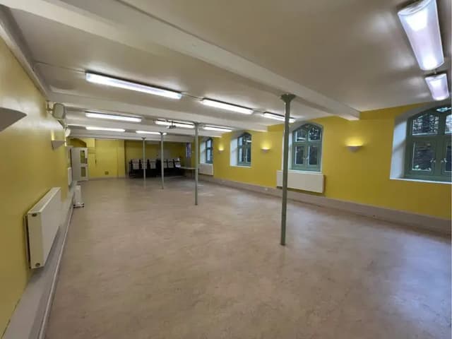 St Peter De Beauvoir Town