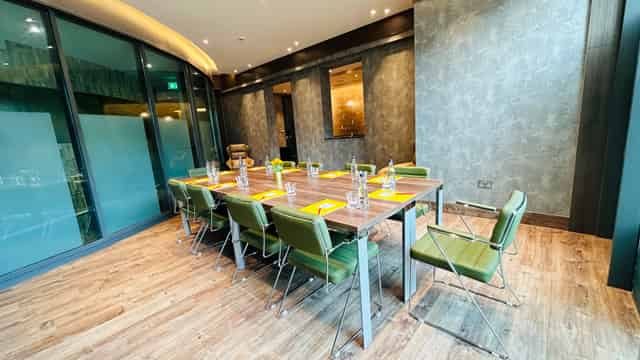 Club Lounge 