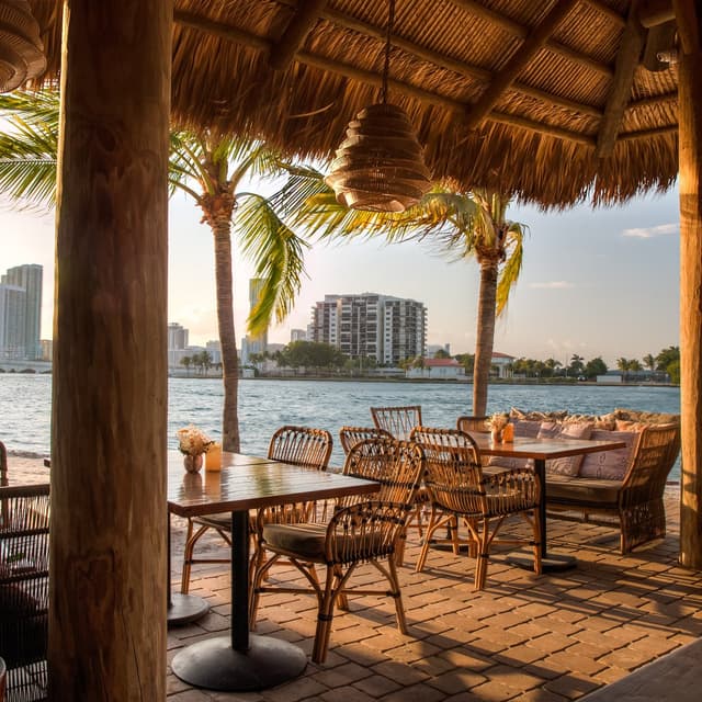 Beach Lounge